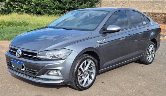 VOLKSWAGEN VIRTUS 1.0 200 TSI HIGHLINE AUTOMÁTICO